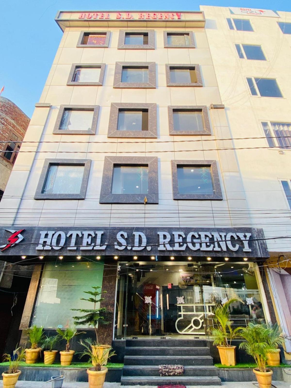 Hotel Sd Regency Amritsar Esterno foto